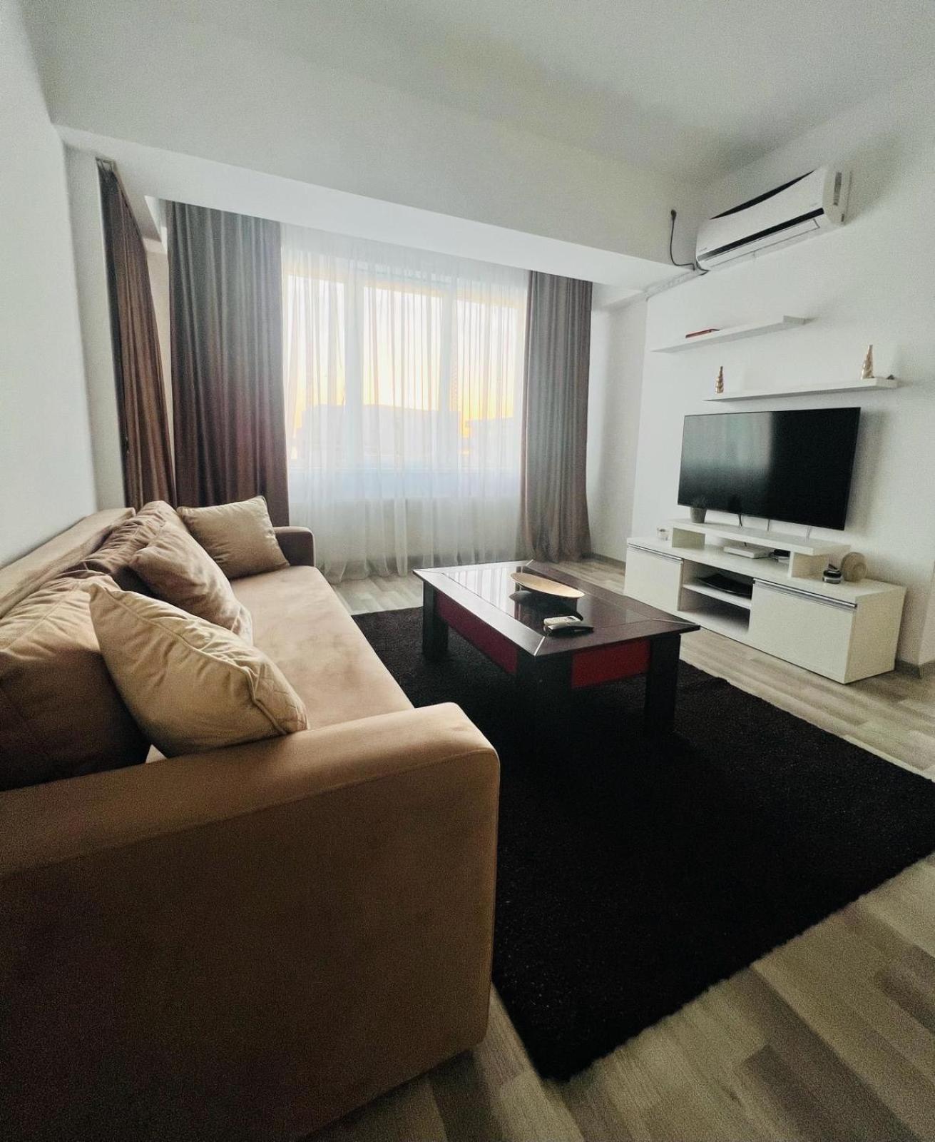 מאמאיה Apartament Crazy Summerland מראה חיצוני תמונה